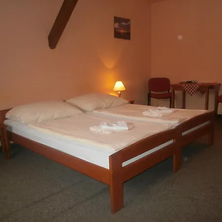 Hotel Fogl 2*